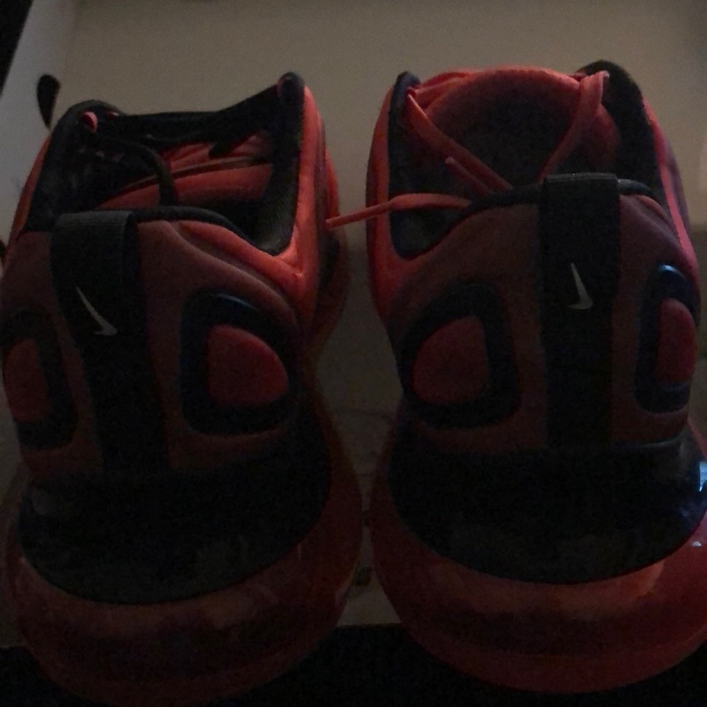 AirMax 720 - Picture 3 of 5